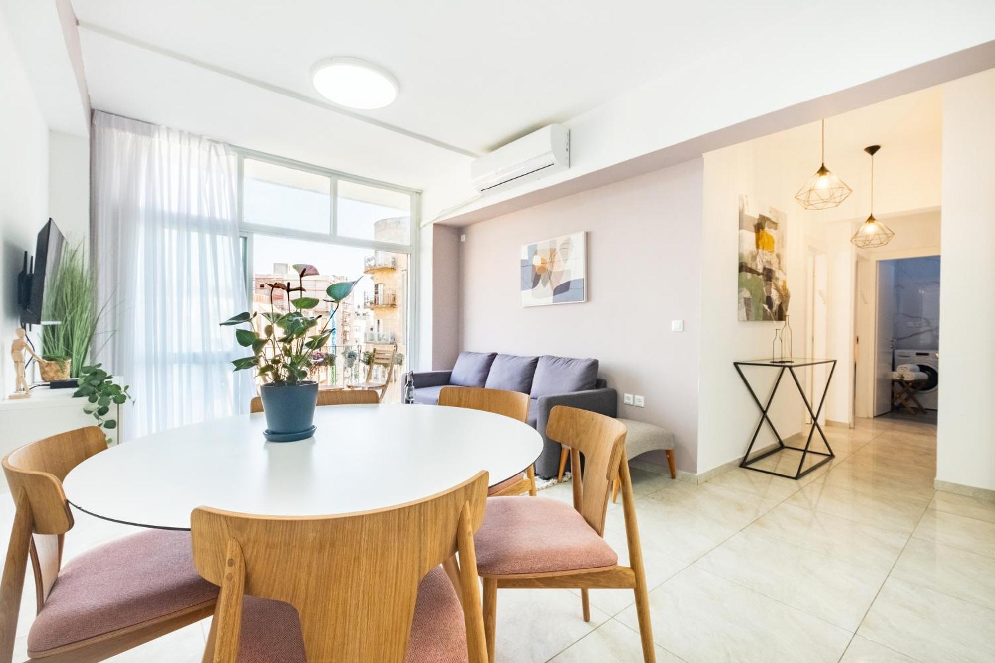 Modern Bright, Near Mahane Yehuda Market, Balcony Jerusalem Exterior photo